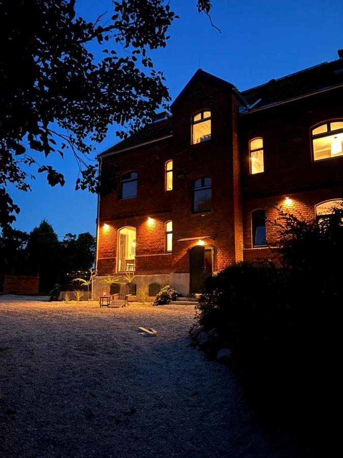 Ublik Stacja Apartment Luaran gambar